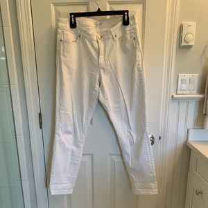 White curvy skinny jeans